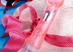 Oral-Klitorisvibrator (20,5 cm) für 5,97€ + 6 Gratis-Artikel