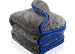 2x Mikrofasertücher „YIKANWEN“ zur professionellen Autopflege 42x42cm für 11,87€