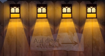 4x Solar LED-Zaunleuchten für 14,84€