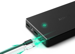 AUKEY-Produkte dank Gutscheine reduziert – z.B.  AUKEY Quick Charge 2.0 Powerbank 20000mAh für 22,99€
