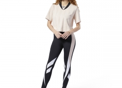 Reebok Classics Vector Damen Leggings für 29,90€ inkl. Versand!