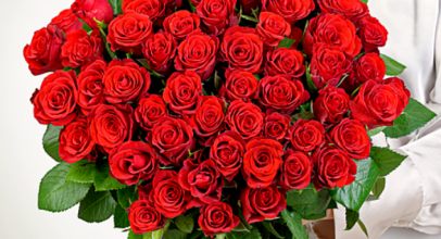 123Blumenversand – 60 rote Rosen im Bund für 36,99€!