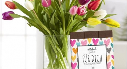 Blume2000.de: 20 bunte Tulpen + Schokolade “FÜR DICH” für 17,99€!