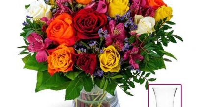 Rosenstrauß Farbwunder (über 40 Blüten) inkl. Vase für 24,98€