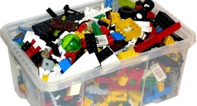 1kg LEGO ca.700 Teile LEGO Kiloware Platten Räder Sonderteile Steine gebraucht für 26,79€ inkl. Versand!