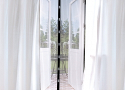 EASYmaxx Moskitonetz Magic Klick Insektenschutz für 12,74€ inkl. Versand!