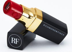 RF Design Lipstick Powerbank Notfall-Akku – Smartphone Handy MP3 für 7,99€ inkl. Versand!