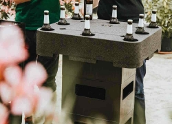 Siena Garden Biertisch für Bierkästen schwarz mit Deckel für 29,95€ inkl. Versand!