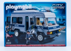 Playmobil City Action Polizei Mannschaftswagen mit Figuren für 29,99€ inkl. Versand!
